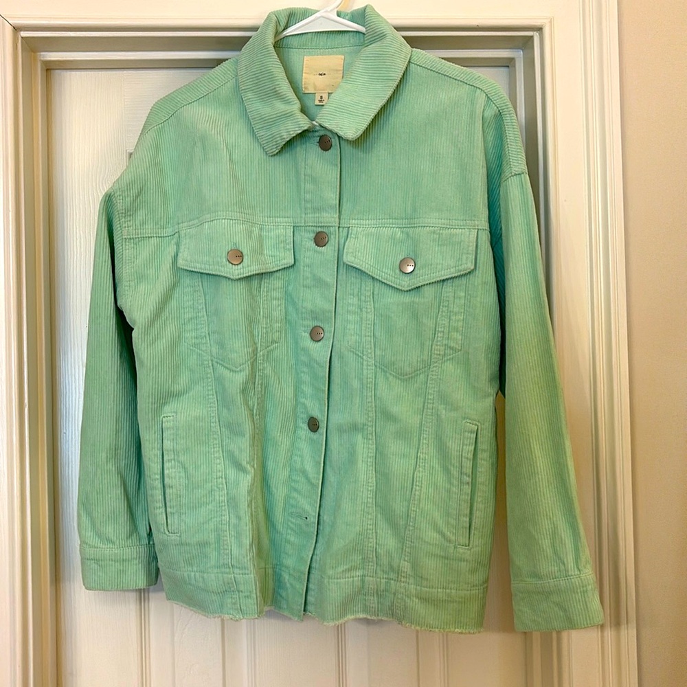 Light green corduroy jacket. Never been worn. S